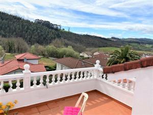 En balkong eller terrass på La Casona de Albulde - 2804
