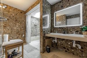 Koupelna v ubytování La Rosa de los vientos luxury apartment