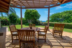 O grădină în afara Makena Aloha Estate