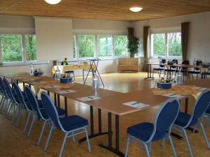 The business area and/or conference room at Landhotel Klingerhof