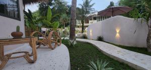 Aed väljaspool majutusasutust Tiu Oasis Lombok