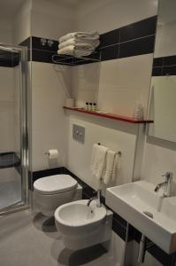 Koupelna v ubytování Hotel Vienna
