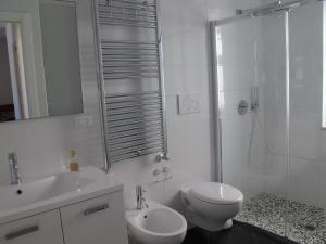 A bathroom at Penthouse Santa Croce