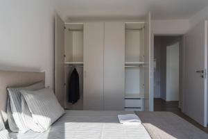 Brand New Apartment In The Heart Of Lugano City10 객실 침대