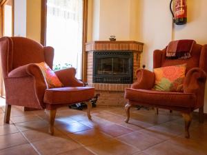 A seating area at Belvilla by OYO Casa Rural Poza de la Torca II