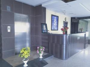 Vstupní hala nebo recepce v ubytování Sai Heera Residency Shirdi