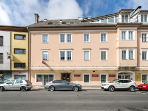 Budynek, w którym mieści się aparthotel