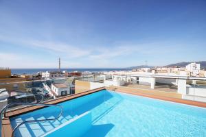Bazén v ubytovaní Ventura- Centric, Pool, WIFI and Parking alebo v jeho blízkosti