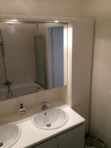 Koupelna v ubytování Privé-kamer centrum Oostende met eigen badkamer/wc