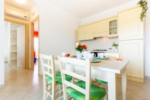 Appartamento Zara 3 - MyHo Casa, Marina di Montenero – Prezzi aggiornati  per il 2023
