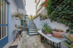 Vonkajšia záhrada v ubytovaní Vintage-style Garden Apartment