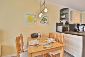 Kuchyň nebo kuchyňský kout v ubytování Berliner Hof Berliner Hof Appartement 313