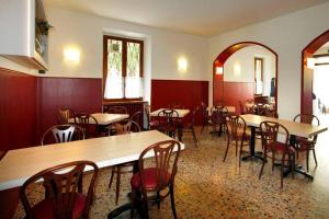 Restaurace v ubytování Albergo Maccagno