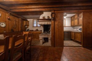 Dapur atau dapur kecil di Casa Regoiettes