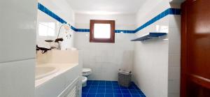 Kúpeľňa v ubytovaní Stazzo San Teodoro L'Olivastro Piscina Condivisa
