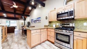 Gallery image of Mammoth Estates Deluxe 2 Bedroom Condos in Mammoth Lakes