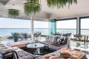Χώρος καθιστικού στο GRIFID Encanto Beach Hotel - MediSPA, Ultra All Inclusive & Private Beach