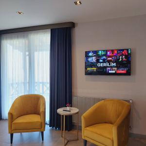 TV a/nebo společenská místnost v ubytování Kartepe Panorama