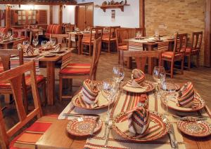 A restaurant or other place to eat at AquaClub GRIFID Hotel Bolero - Ultra All Inclusive & Private Beach