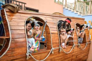AquaClub GRIFID Hotel Bolero - Ultra All Inclusive & Private Beach vendégei