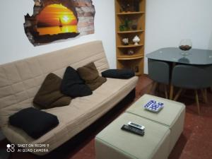 Posedenie v ubytovaní Apartamentos Caleros + 16 fotografií