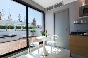 Kuchyň nebo kuchyňský kout v ubytování Kare No Apartments by Sitges Group