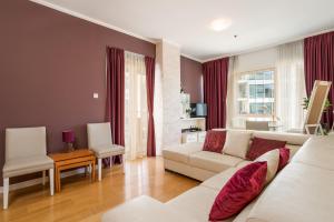 Prostor za sedenje u objektu Tre Canne Red Bull