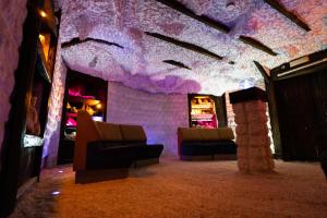 Część wypoczynkowa w obiekcie Hotel SANVIT RESTAURACJA & SPA