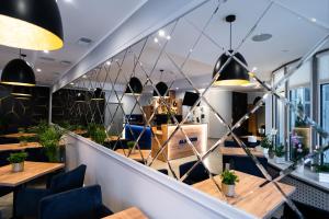 Część wypoczynkowa w obiekcie Hotel SANVIT RESTAURACJA & SPA