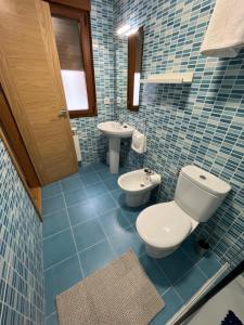 A bathroom at AVA-2