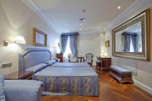 Uma área de estar em Hotel Alameda Palace