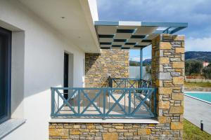 Bazén v ubytování ANELA RESORT nebo v jeho okolí