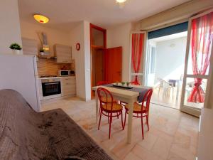 Kuchyň nebo kuchyňský kout v ubytování Cortina 1-85