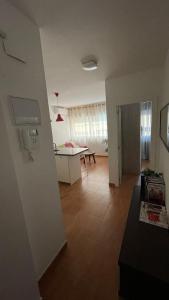 A kitchen or kitchenette at Malagueta Playa Azul Mediterraneo
