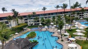 Pemandangan kolam renang di Marulhos Suites atau berdekatan