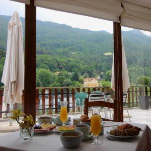 Imagen de la galería de Moderna do Geres Hotel, en Gerês