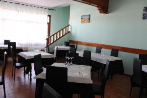 Restoran atau tempat lain untuk makan di NUESTRA SEÑORA DEL PINAR