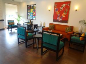 Ruang duduk di Lemon Tree Hotel, Ahmedabad