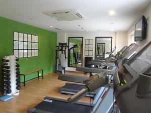 Pusat kecergasan dan/atau kemudahan kecergasan di Lemon Tree Hotel, Ahmedabad