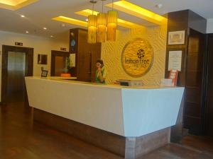 Lobi atau kawasan kaunter penerimaan di Lemon Tree Hotel, Ahmedabad