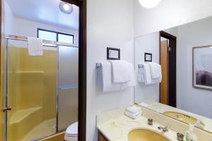 Ένα μπάνιο στο Yosemite Big Rock Cabin +13 φωτογραφίες