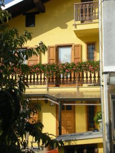 A balcony or terrace at AGRITURISMO Cré Seren