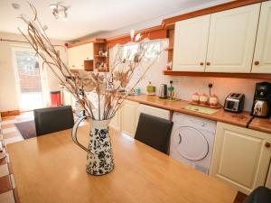 Gallery image of Lis-Ardagh Cottage 2 in Glandore Bridge +33 photos