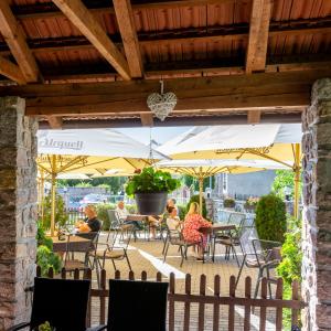 Restaurant o un lloc per menjar a Hotel U Berounky