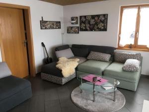 Zona d'estar a Luxurious Chalet in Habkern with Private Garden