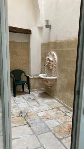 A bathroom at Handy Margherita Még 18 kép