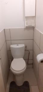 Ένα μπάνιο στο Grande maison déco vintage près de belles plages