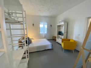 A bed or beds in a room at Via Marina