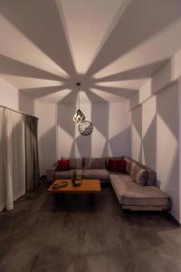 A seating area at Ioulia`s Apartments