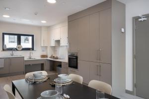 Cucina o angolo cottura di Yugo Explore - Melbourn Point